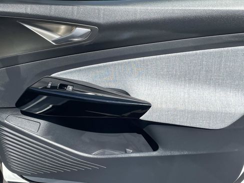 Certified 2023 Volkswagen ID.4 Pro RWD image 28