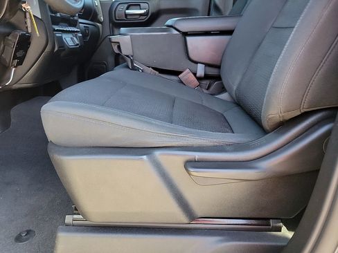 Used 2021 Chevrolet Silverado 1500 Custom image 12