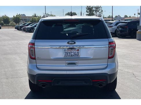 Used 2014 Ford Explorer XLT w/ Equipment Group 202A FWD image 4