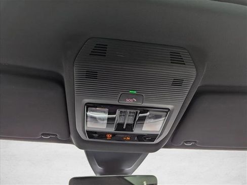 Used 2024 Volkswagen Atlas Cross Sport SEL Premium R-Line image 21