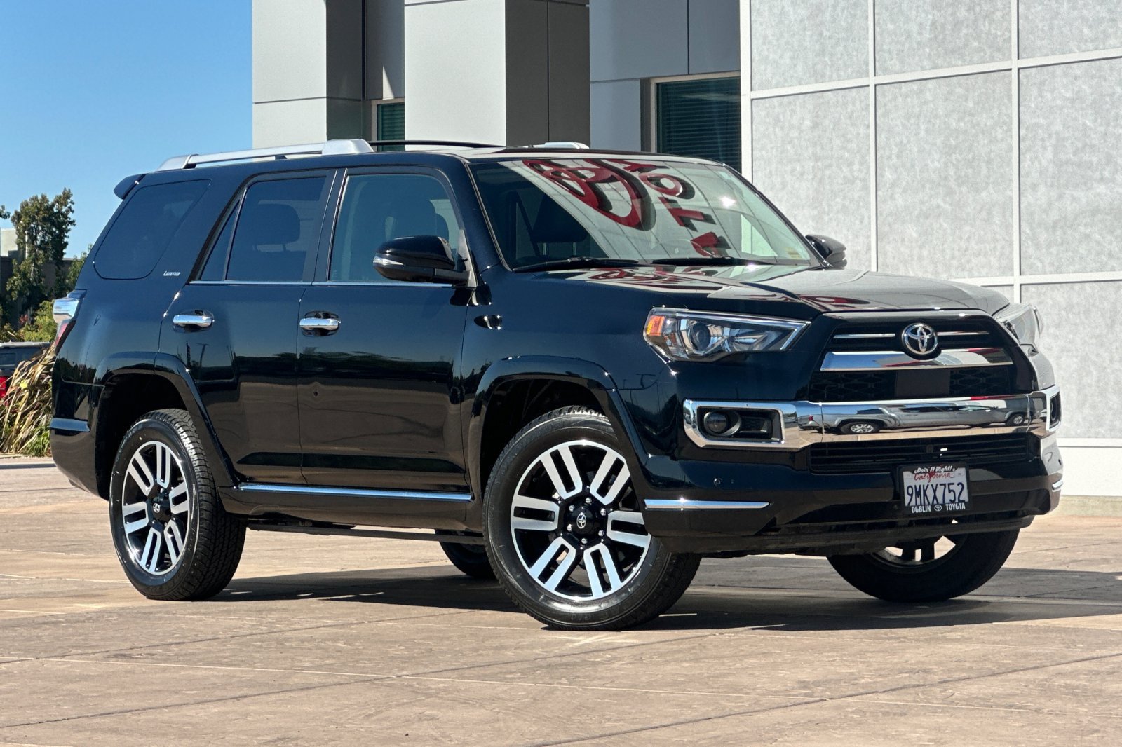 Certified 2024 Toyota 4Runner Limited AWD/4WD image 2