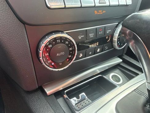 Used 2014 Mercedes-Benz C 250 Sedan image 32