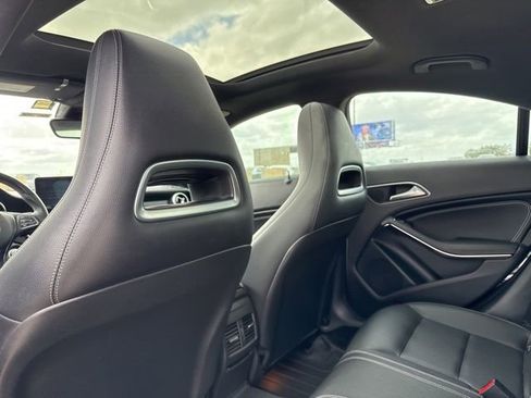 Used 2018 Mercedes-Benz CLA 250 image 10