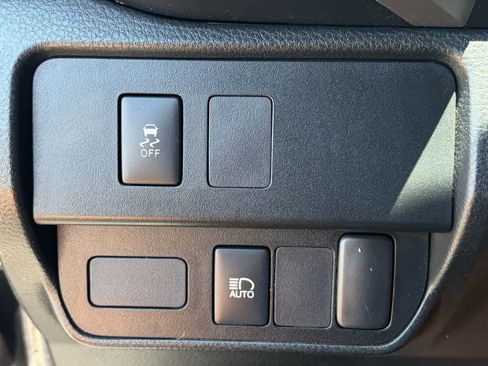 Used 2021 Toyota Tacoma SR5 AWD/4WD image 24