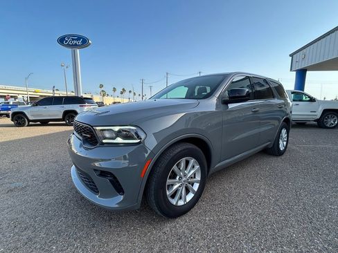 Used 2025 Dodge Durango GT RWD image 3