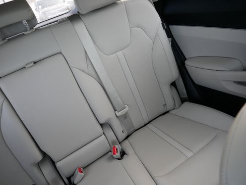 Certified 2025 Kia Sorento S image 14