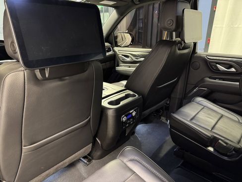 Used 2024 GMC Yukon Denali w/ Denali Reserve Package image 24