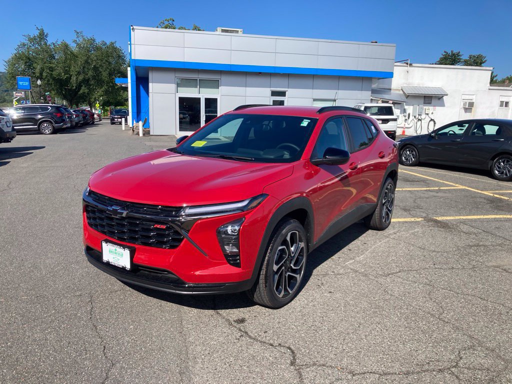 New 2026 Chevrolet Trax RS w/ Driver Confidence Package FWD image 3
