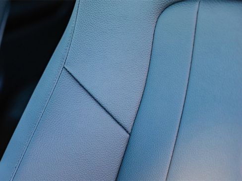 New 2025 Mercedes-Benz GLB 250 image 24