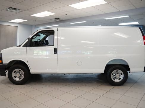 New 2026 Chevrolet Express 2500 RWD image 2