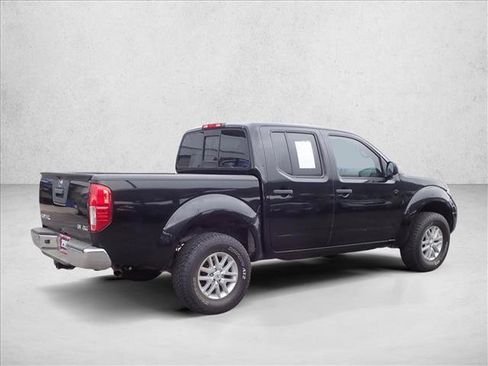 Used 2018 Nissan Frontier SV image 4