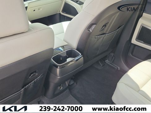 Certified 2025 Kia Telluride EX w/ EX Captain's Chair Package FWD image 14