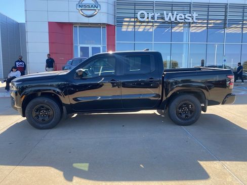 Used 2022 Nissan Frontier S w/ Technology Package image 2