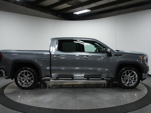Used 2020 GMC Sierra 1500 SLT w/ SLT Premium Plus Package image 8