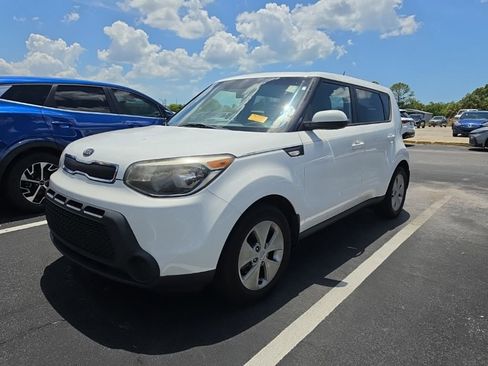 Used 2014 Kia Soul FWD image 4