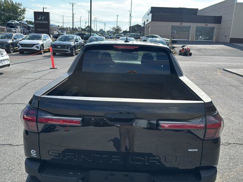 Certified 2025 Hyundai Santa Cruz SE AWD/4WD image 5