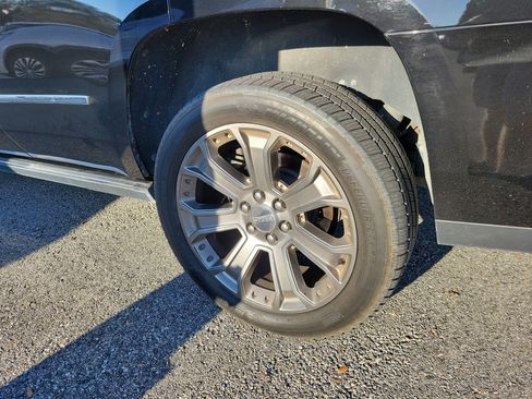 Used 2016 GMC Yukon Denali w/ Open Road Package image 23