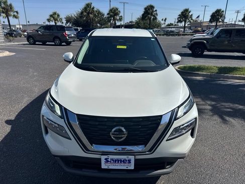Used 2021 Nissan Rogue SV FWD image 6