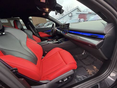 Used 2026 BMW M5 w/ Carbon Package AWD/4WD image 13
