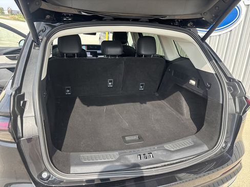 Used 2024 Lincoln Nautilus Premier image 33