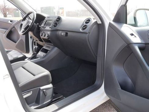 Used 2017 Volkswagen Tiguan Wolfsburg Edition image 20