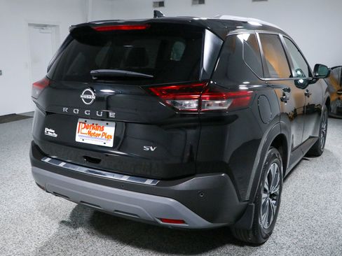 Used 2023 Nissan Rogue SV w/ SV Premium B Package FWD image 7