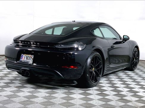 Used 2025 Porsche 718 Cayman RWD image 9