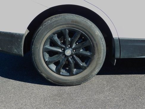 Used 2021 Chevrolet Equinox LT image 43