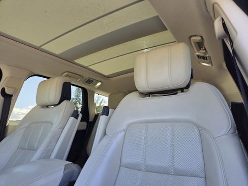 Used 2021 Land Rover Range Rover Sport HSE Silver Edition image 18