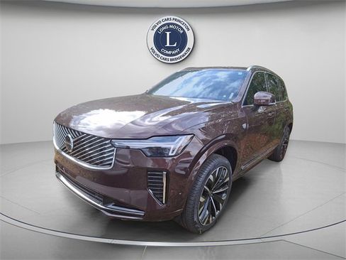 New 2025 Volvo XC90 B6 Ultra w/ Protection Package image 2