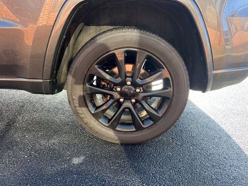 Used 2020 Jeep Grand Cherokee Altitude image 8