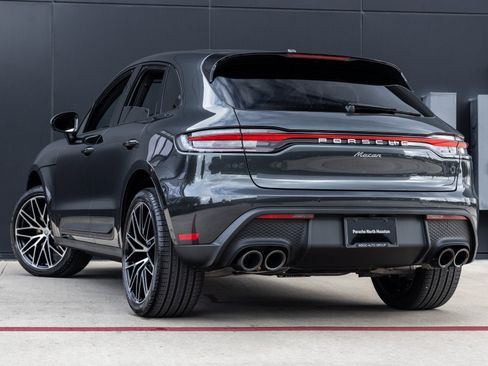 New 2026 Porsche Macan image 3