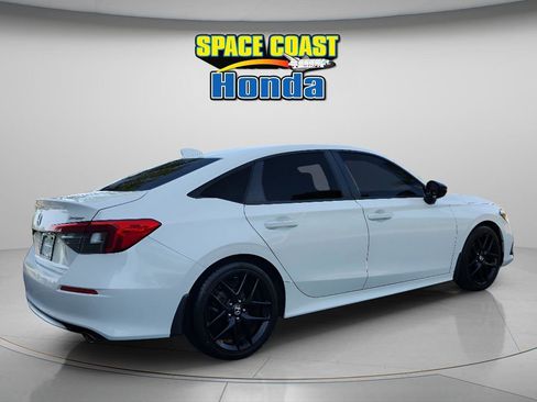 Used 2024 Honda Civic Sport image 11