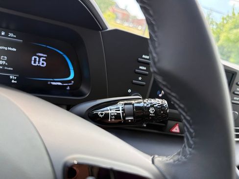 New 2026 Hyundai Elantra SEL Sport FWD image 33