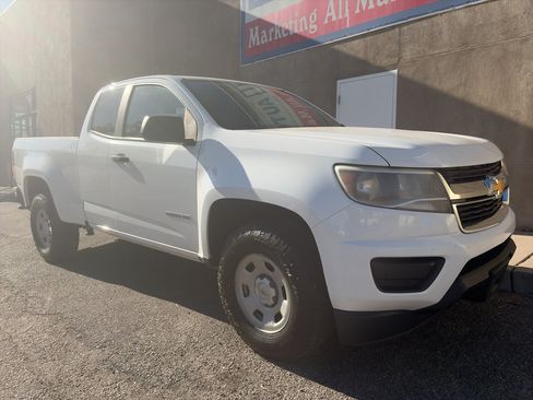Used 2017 Chevrolet Colorado W/T w/ WT Convenience Package RWD image 3