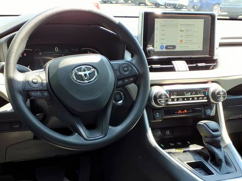 Used 2025 Toyota RAV4 XLE w/ Convenience Package FWD image 11