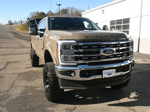 New 2026 Ford F250 Lariat w/ Lariat Ultimate Package image 2