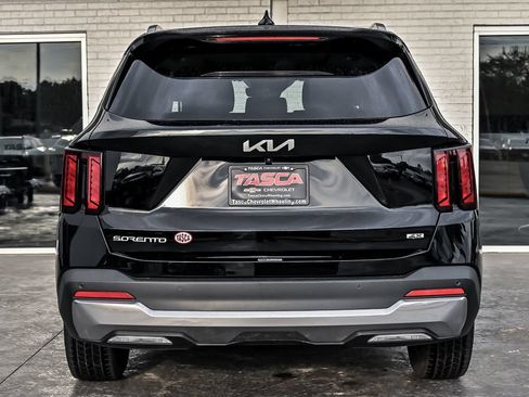 Used 2024 Kia Sorento S w/ Panoramic Sunroof Package AWD/4WD image 9