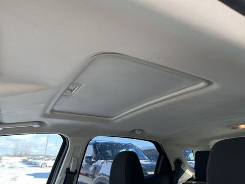 Used 2021 Ford EcoSport SE w/ SE Convenience Package image 10