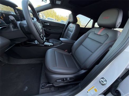 New 2026 Chevrolet Trax RS w/ Sunroof Package image 19