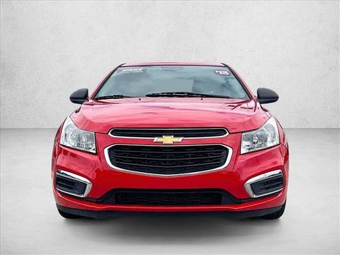 Used 2015 Chevrolet Cruze LS image 3