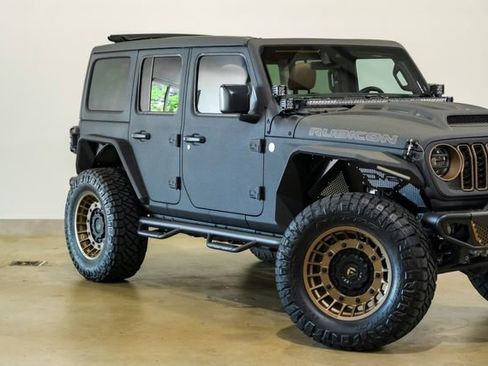 Used 2024 Jeep Wrangler Unlimited Rubicon w/ Technology Group image 36