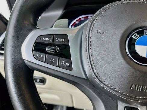 Used 2021 BMW X5 xDrive40i w/ M Sport Package AWD/4WD image 14