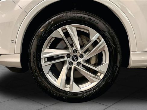 Used 2023 Audi Q7 2.0T Premium Plus w/ Premium Plus Package AWD/4WD image 11
