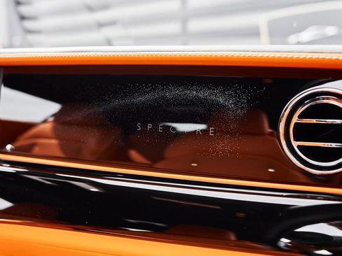 Used 2025 Rolls-Royce Spectre w/ Spectre Launch Package image 37