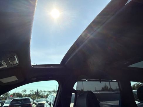Certified 2025 Kia Telluride SX Prestige X-Line AWD/4WD image 20
