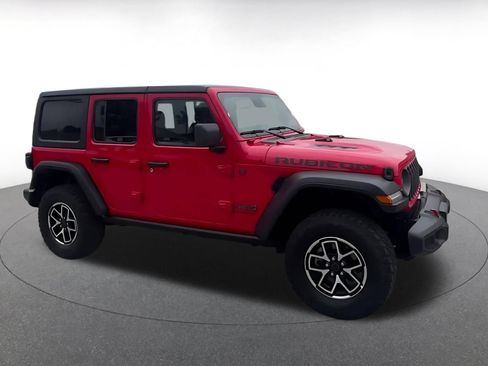 Used 2025 Jeep Wrangler Unlimited Rubicon AWD/4WD image 16