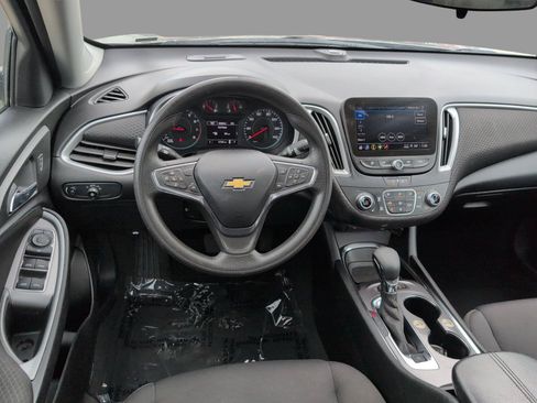 Used 2024 Chevrolet Malibu LT FWD image 30