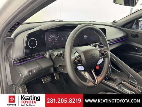 Used 2025 Hyundai Elantra N image 11