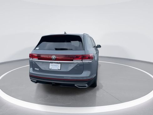 Used 2025 Volkswagen Atlas SEL image 7